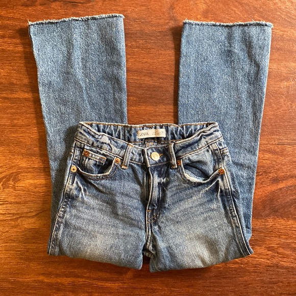 Zara Kids Stone Washed Blue Denim Jeans Bell Bottoms  Pants Size 7 - Picture 2 of 11